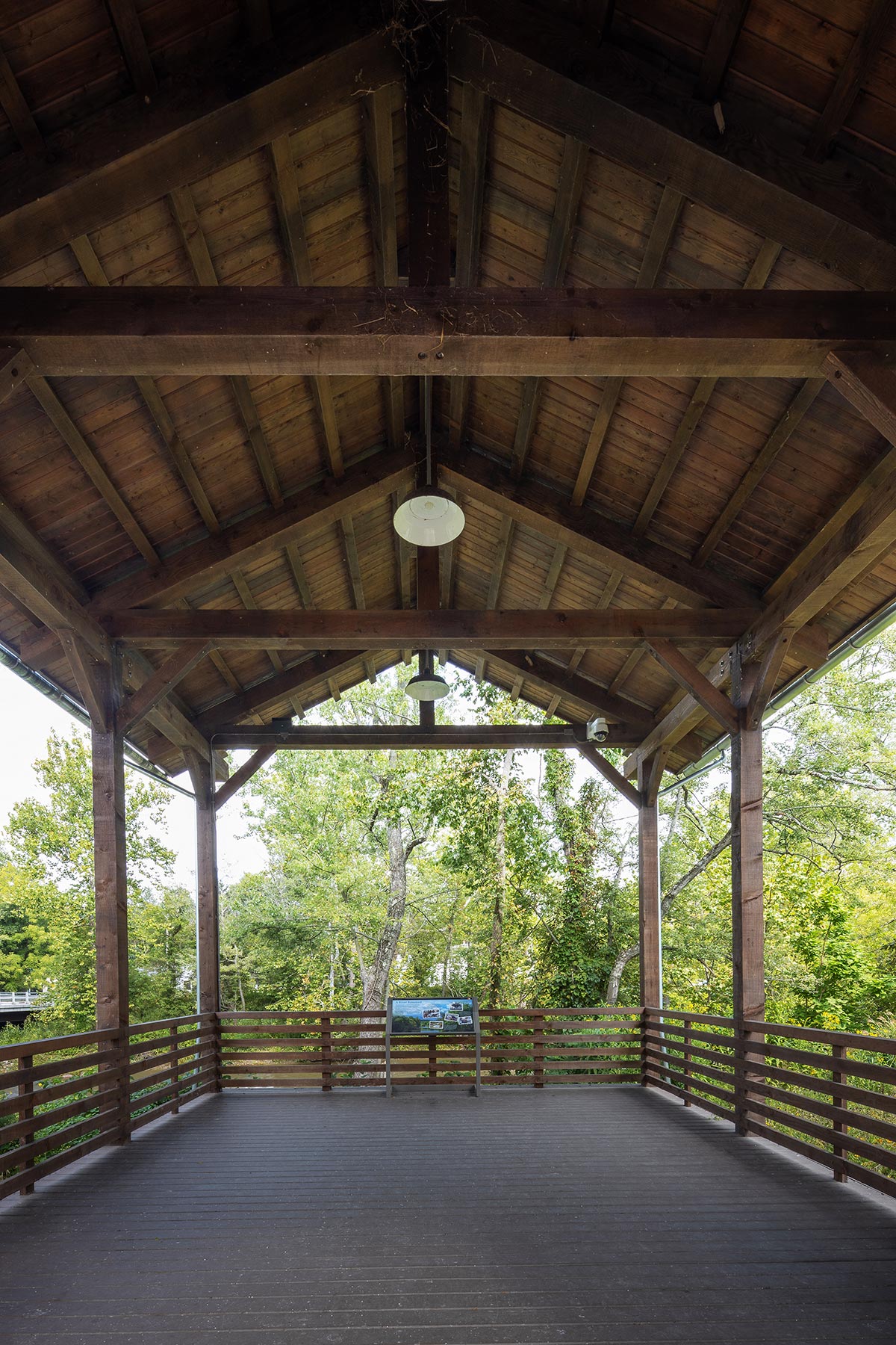 cuyahoga-valley-national-park-visitor-center-07-single