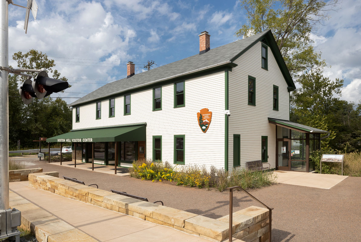 cuyahoga-valley-national-park-visitor-center-42