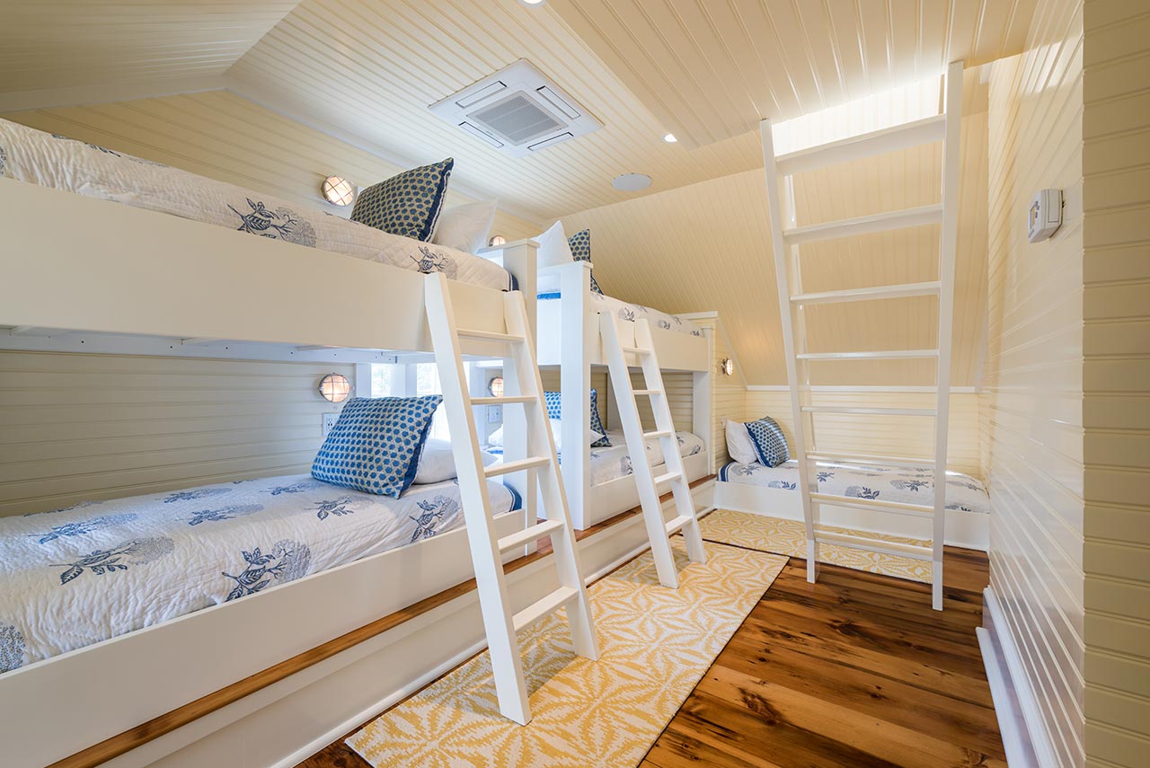 nantucket-saltbox-house-renovation-bunk-beds