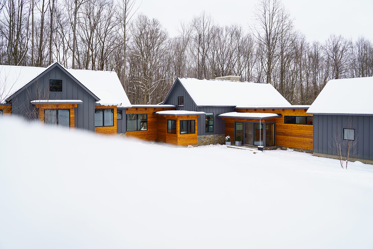 waterfall-ranch-over-the-boulder-front