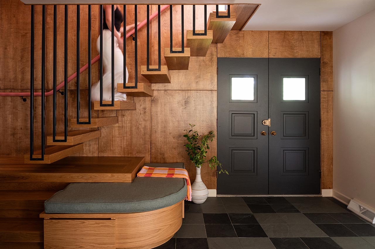 akron-legacy-140038-foyer