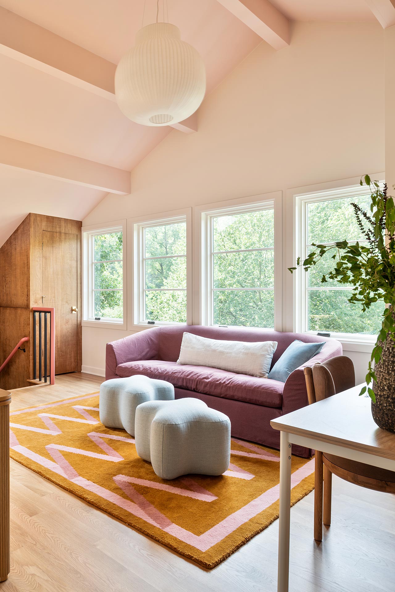 akron-legacy-155800-sitting-area