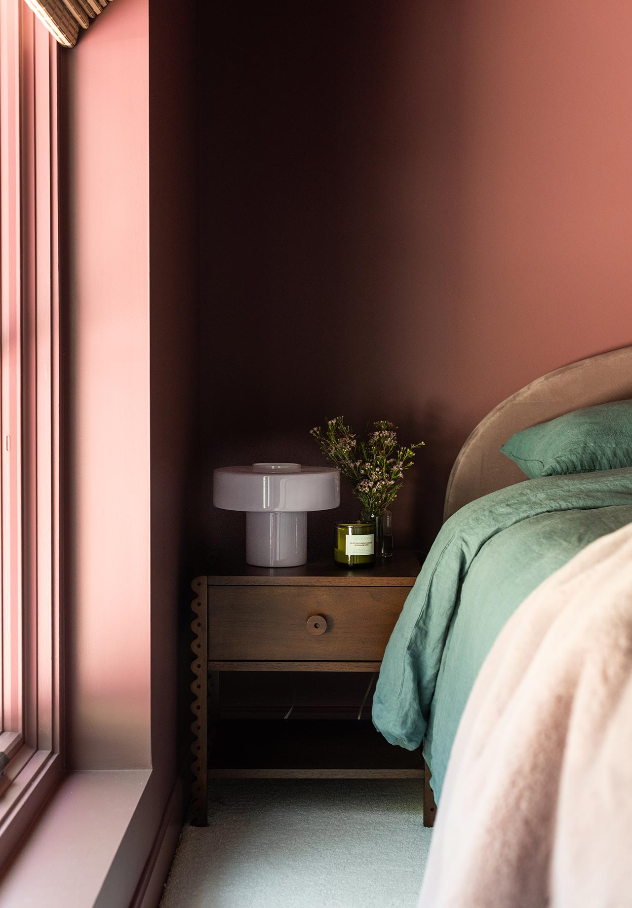 akron-legacy-162608-master-bedroom-detail