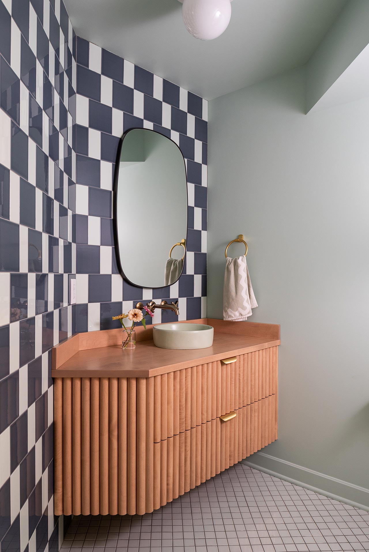 akron-legacy-164946-bathroom-vanity